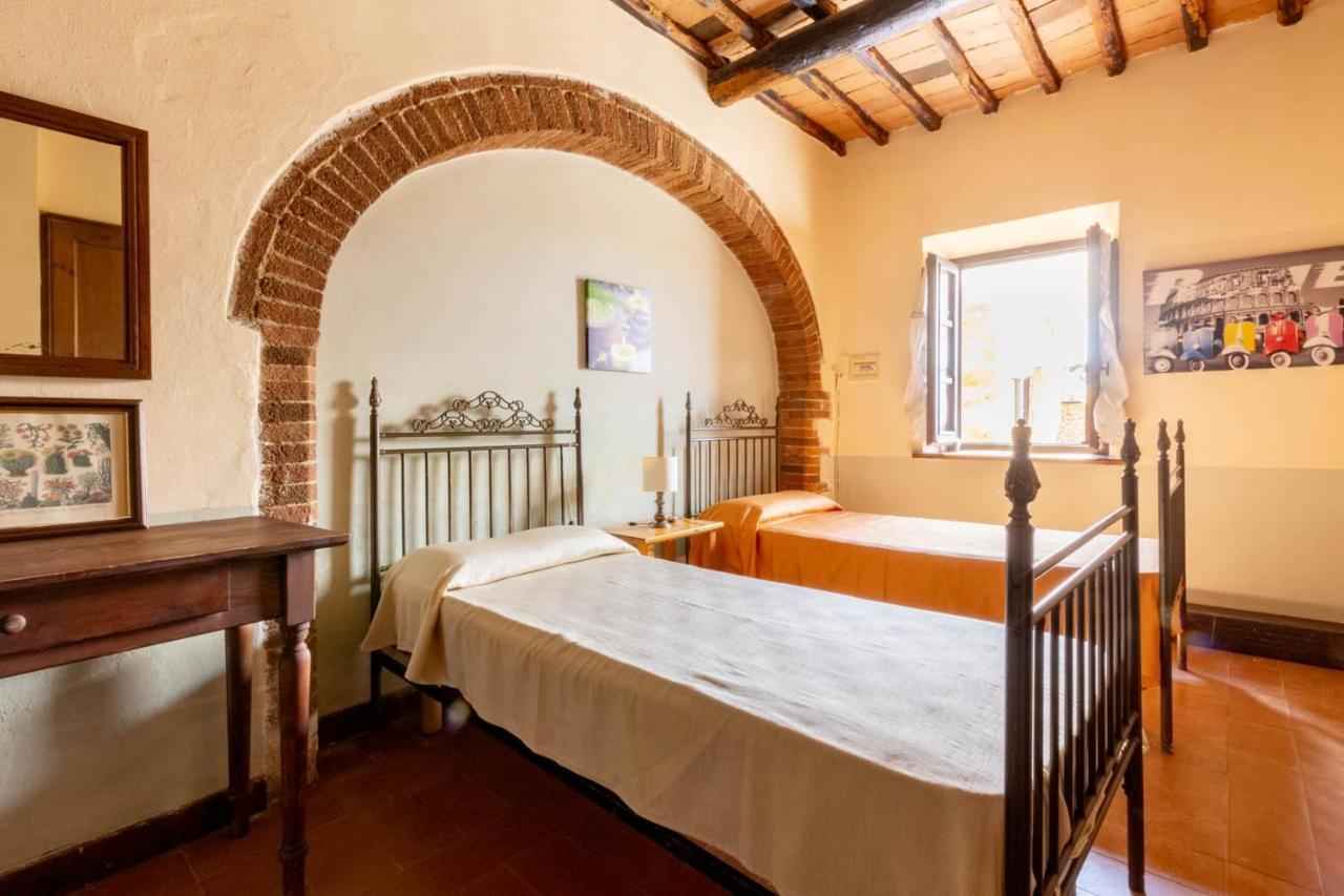 Castello Di Selvole (Adults Only) Guest House Vagliagli Bagian luar foto