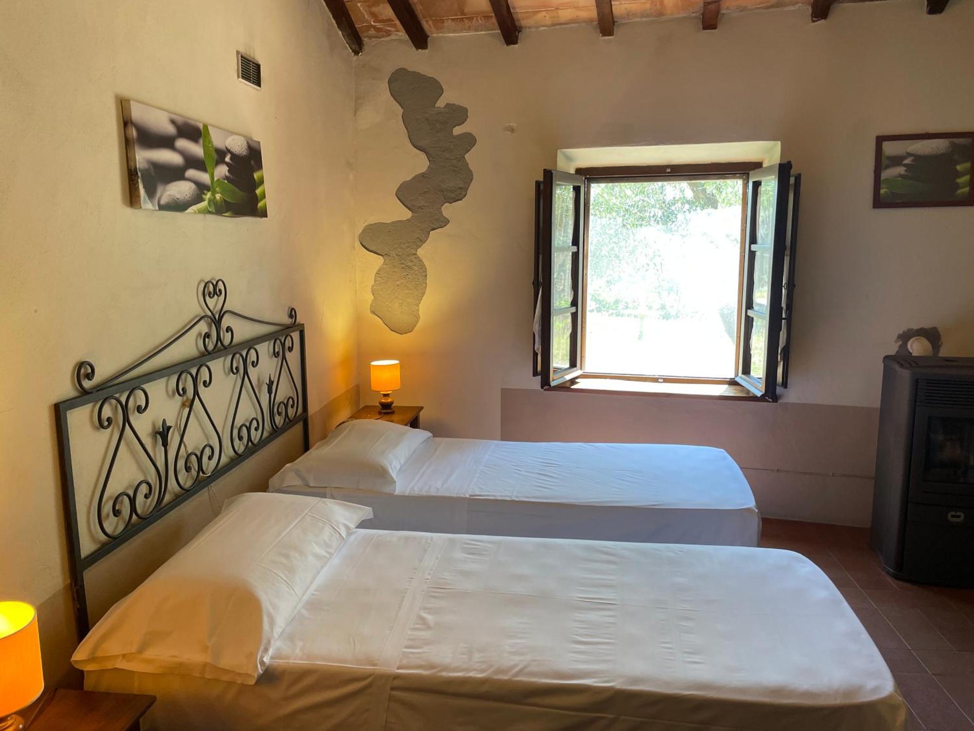 Castello Di Selvole (Adults Only) Guest House Vagliagli Bagian luar foto